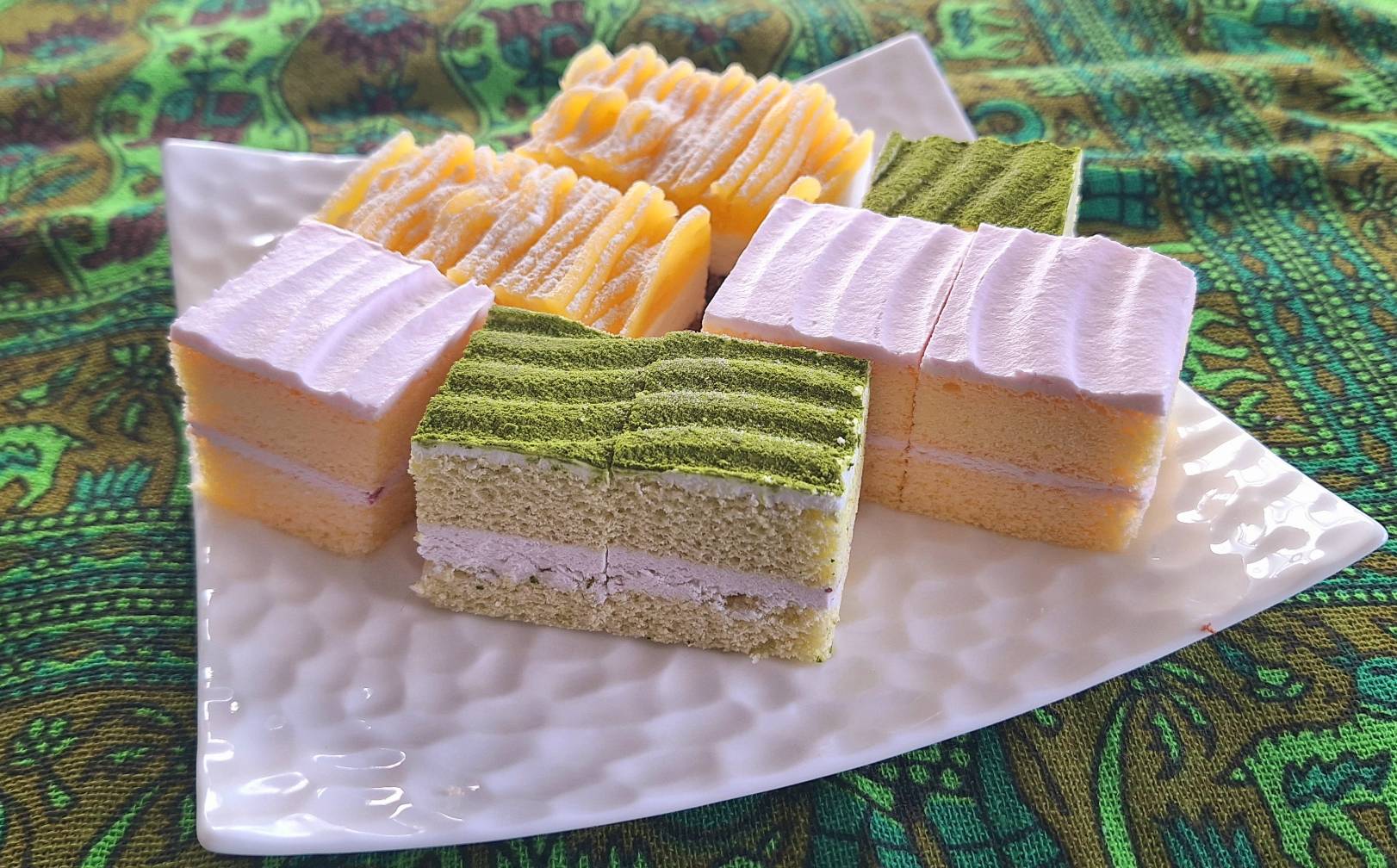 業務用一口ケーキ（抹茶・モンブラン・ストロベリー）